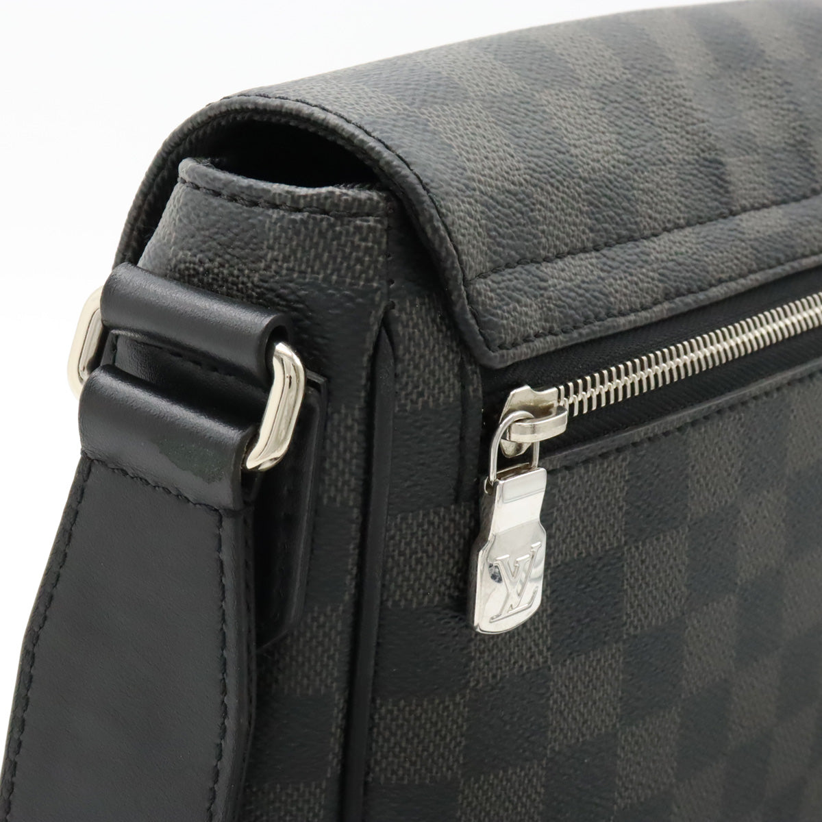 LOUIS VUITTON Louis Vuitton Damiegraphit District PM NV3 Shoulder Bag Messenger Bag Slipper N42710