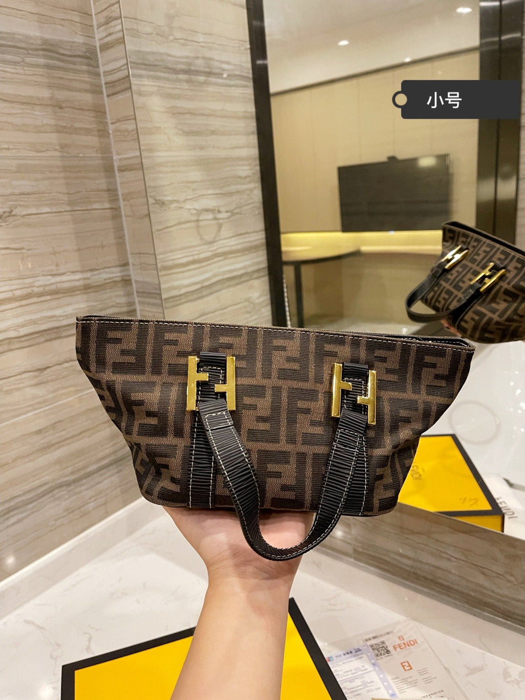 Luxury  Bags Fendi 220