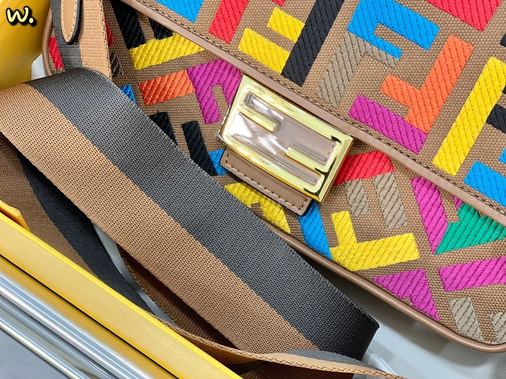 Luxury  Bags Fendi 239