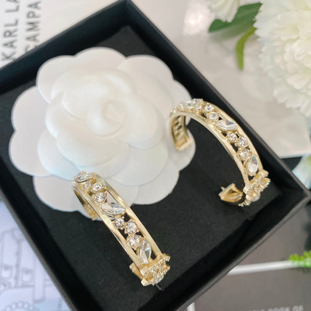 BG - Holiday Earring chanel 006