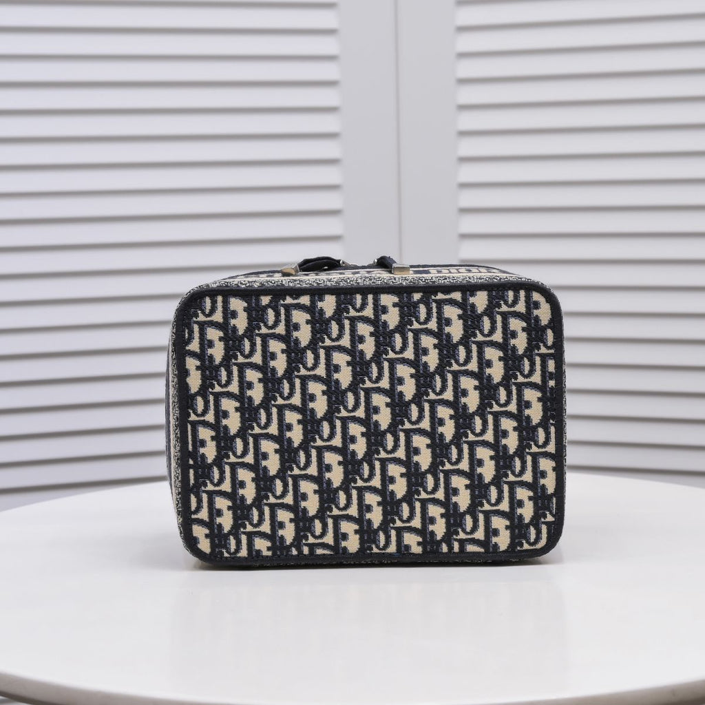 Designer Handbags dior 266