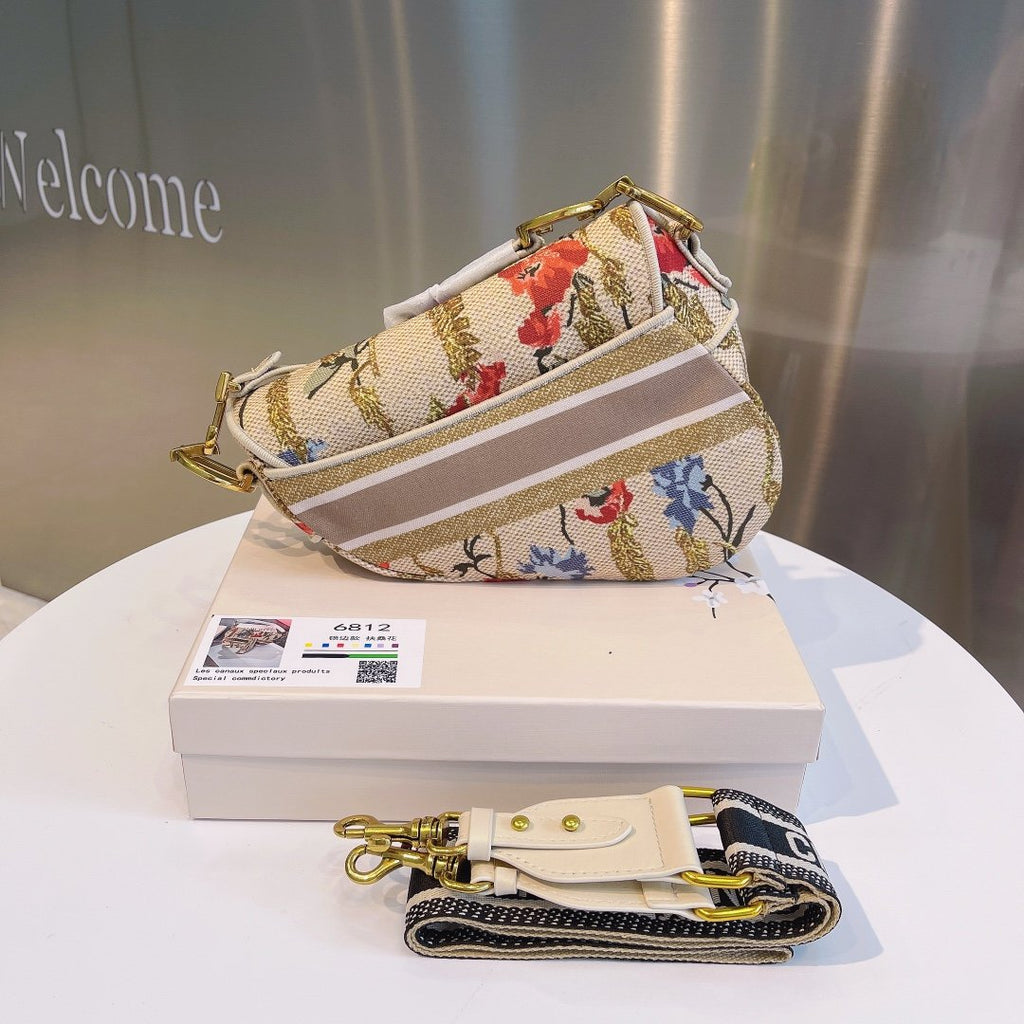 Luxury Handbags Christian Dior 309