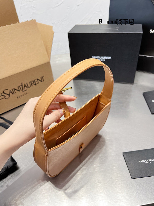 Luxury - Gucci Bags - 200