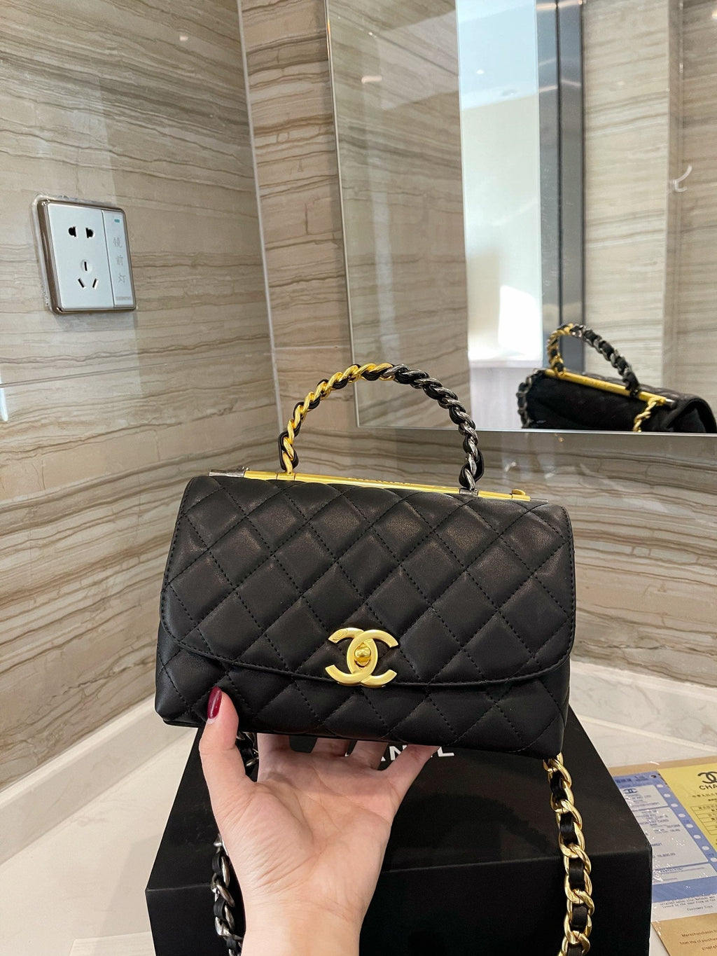 Designer Handbags Chanel 056