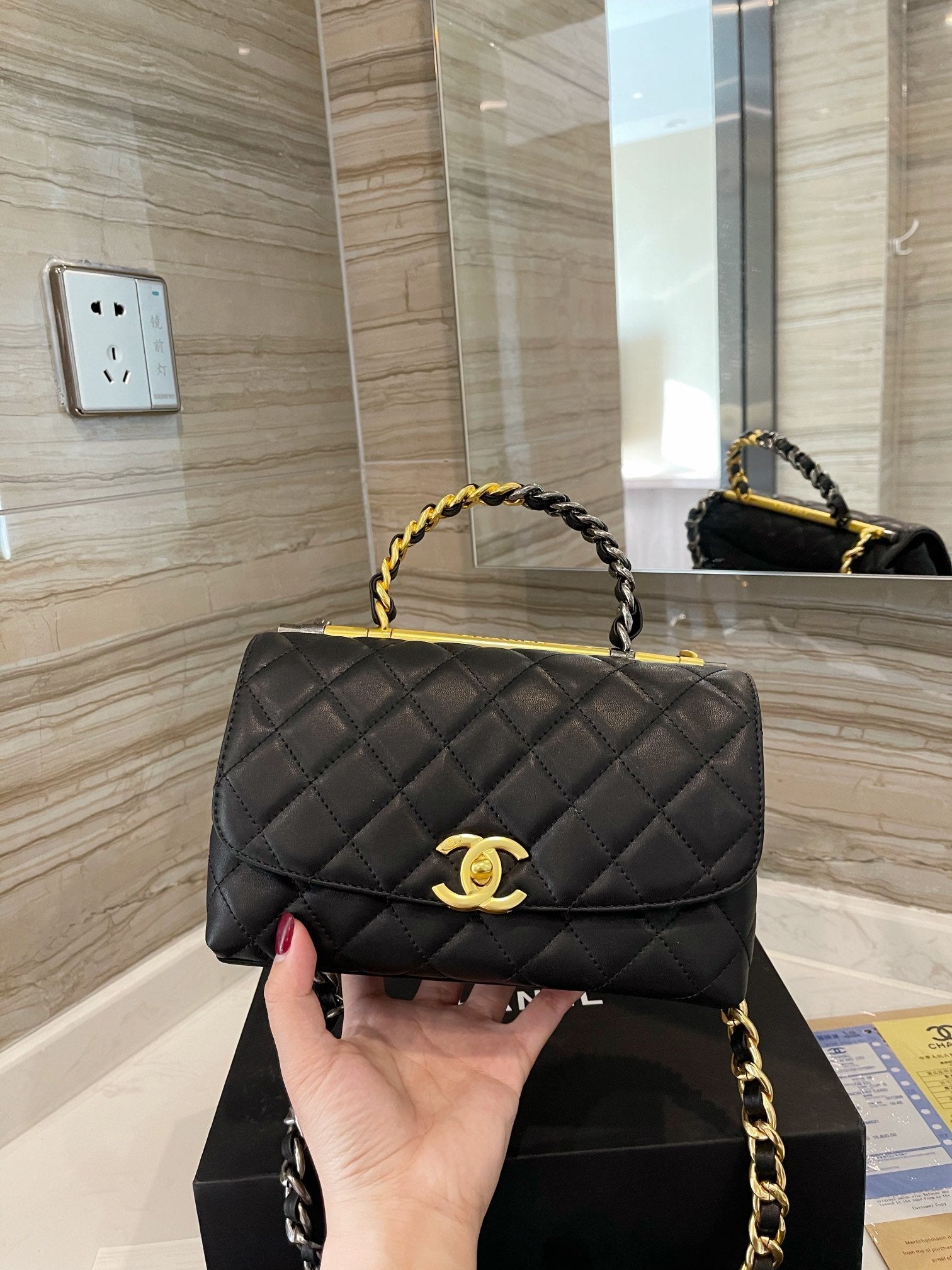 Designer Handbags Chanel 056