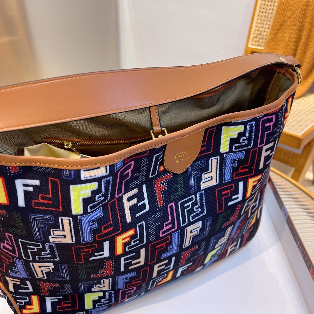 Luxury  Bags Fendi 194