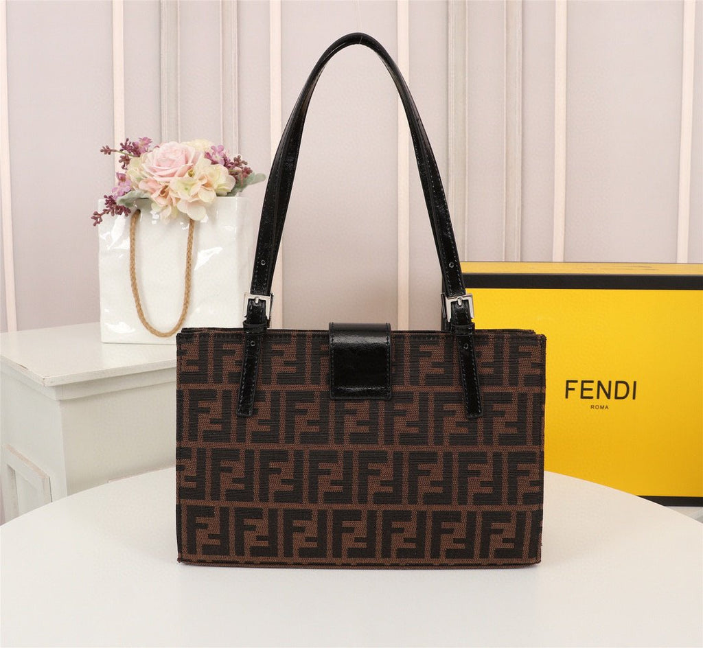 Designer Handbags Fendi 015