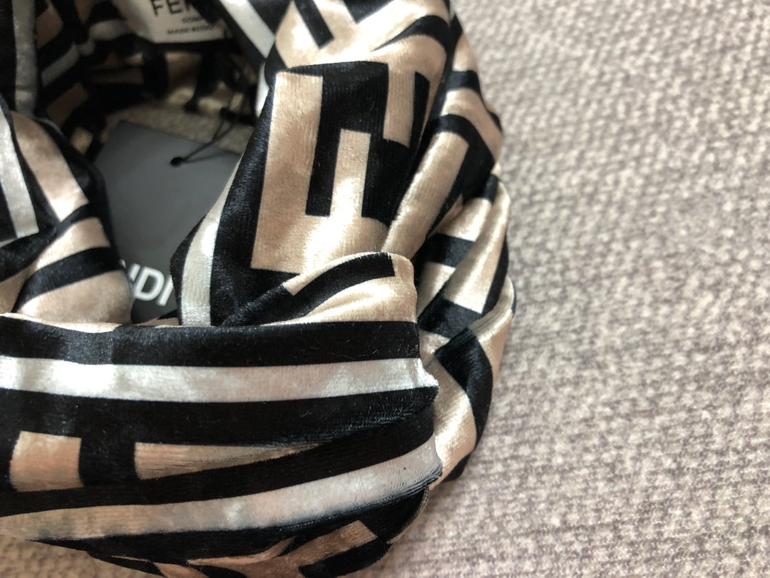 Luxury Hair Band Fendi 022