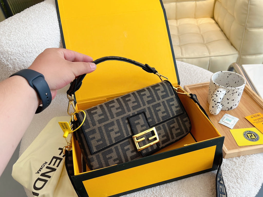 Luxury  Bags Fendi 271
