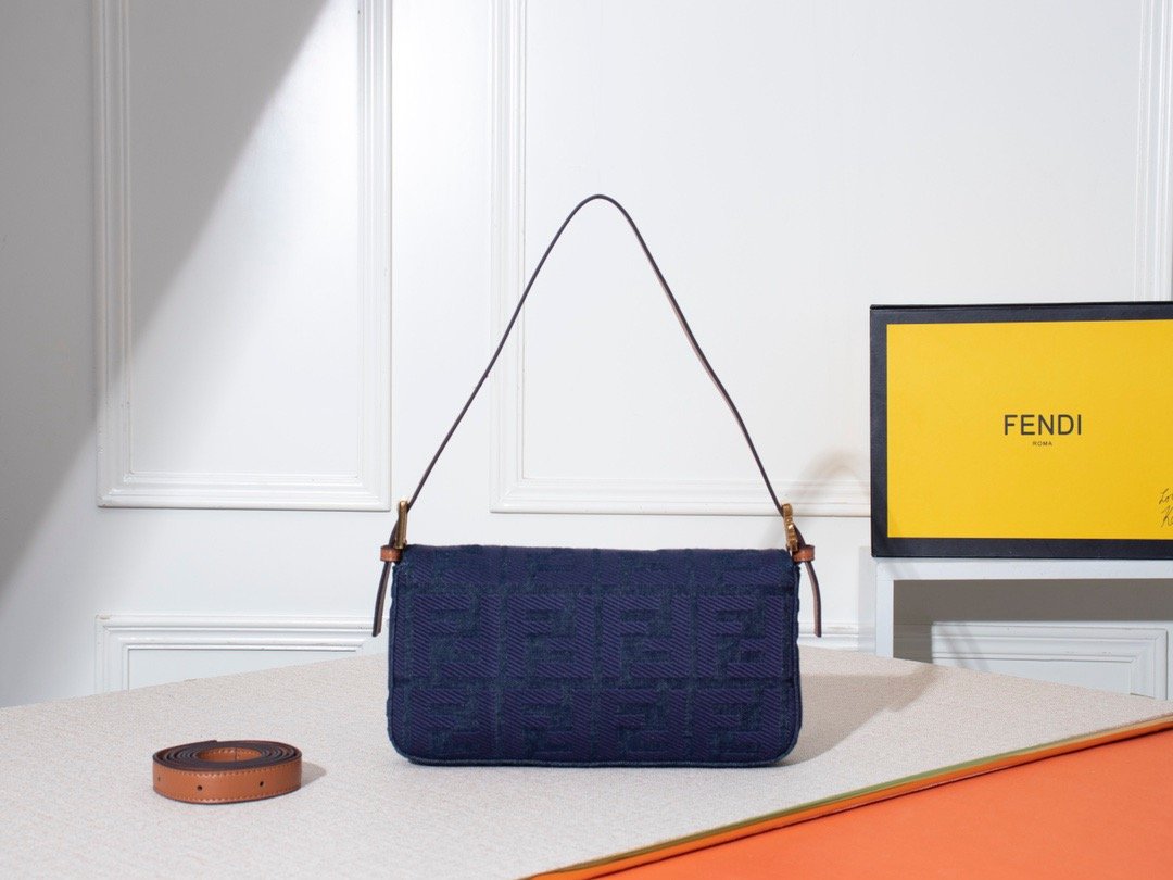Luxury  Bags Fendi 081