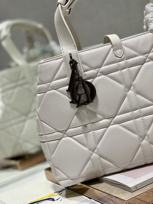 Chanel Bags - BG Bags - 2172