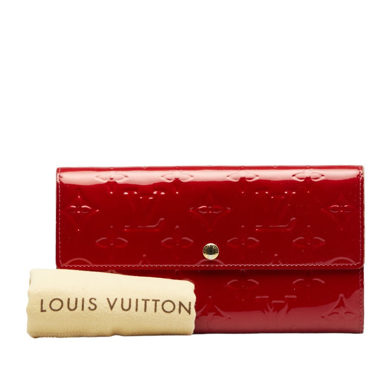 Louis Vuitton Sarah Long Wallet in Vernis Red M93530