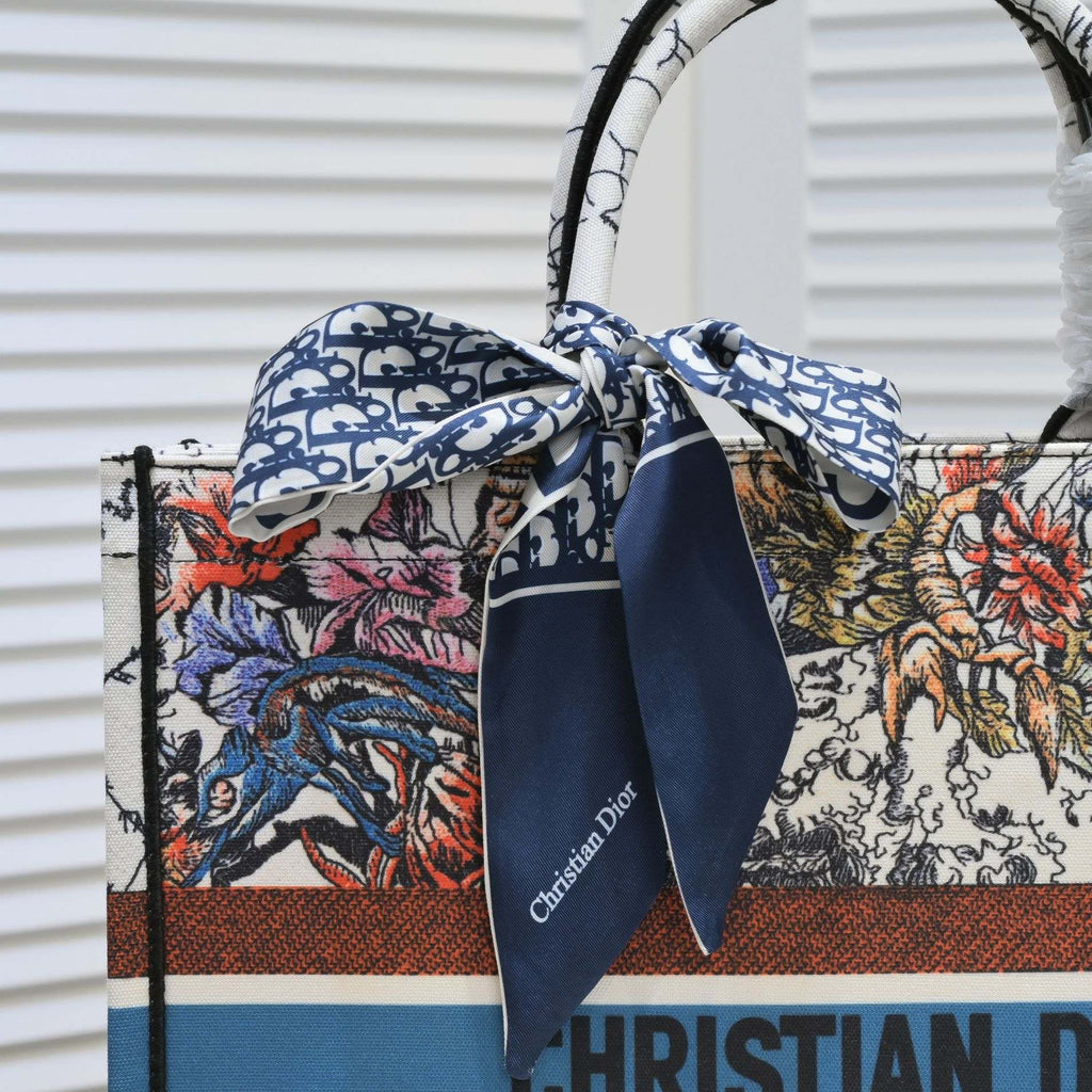 Luxury Handbags Christian Dior 295