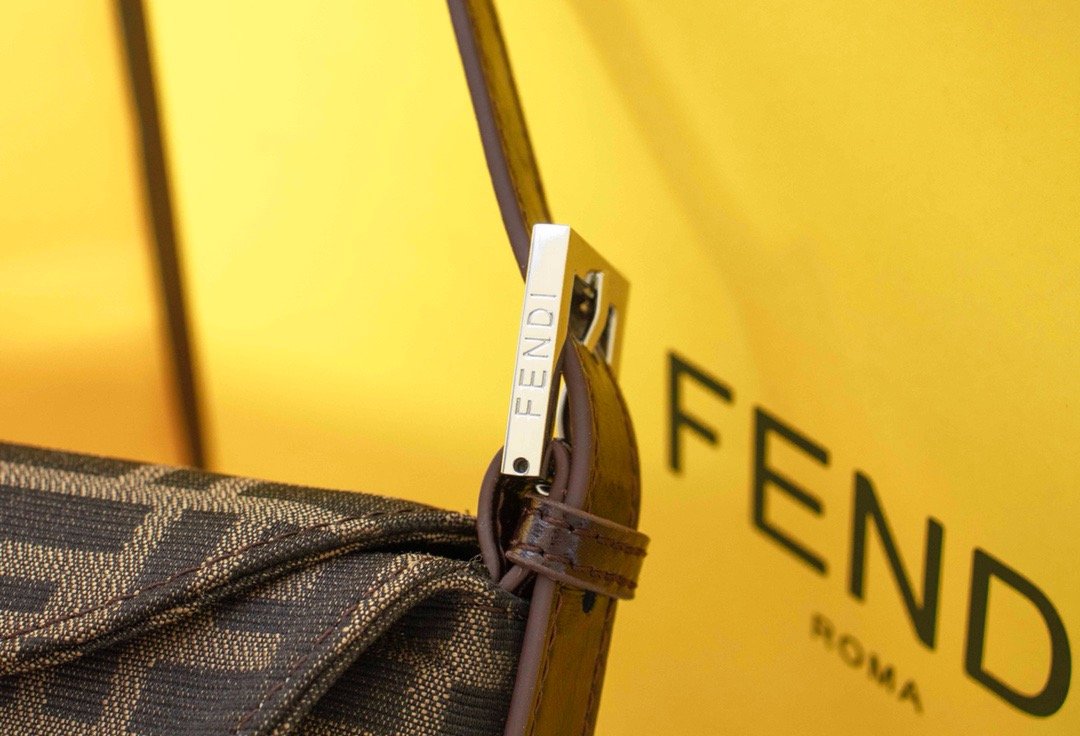 Luxury  Bags Fendi 024