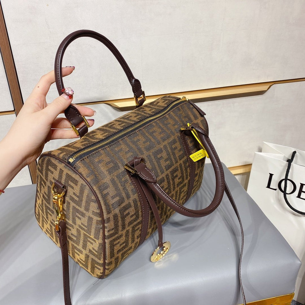 Luxury  Bags Fendi 149