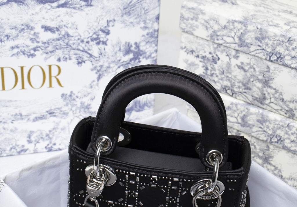 Designer Handbags dior 230