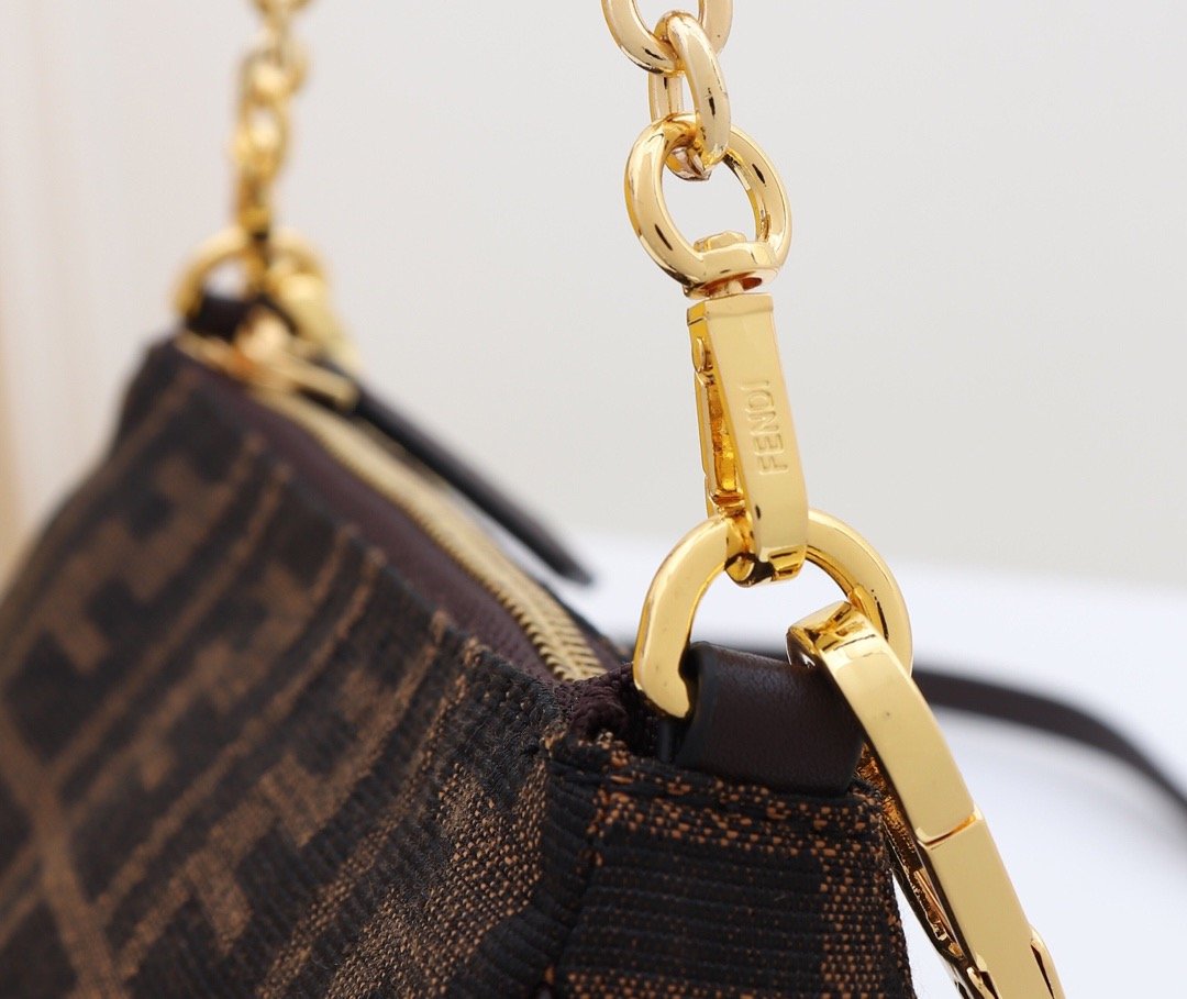 Luxury  Bags Fendi 101