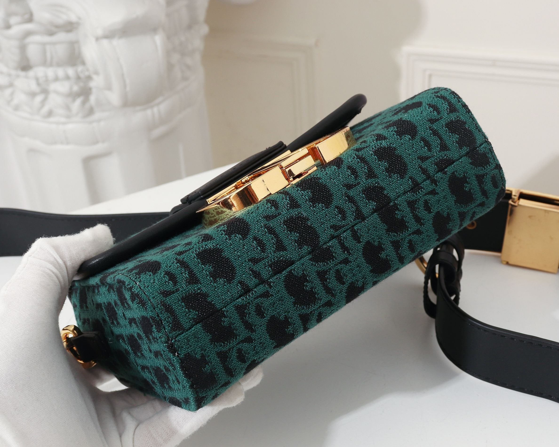 Luxury Handbags Christian Dior 172