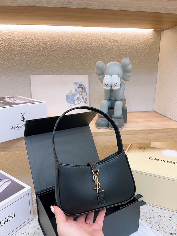 Luxury - Gucci Bags - 150