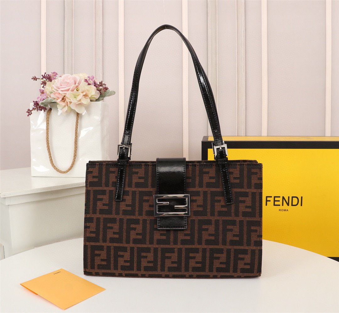 Luxury  Bags Fendi 015