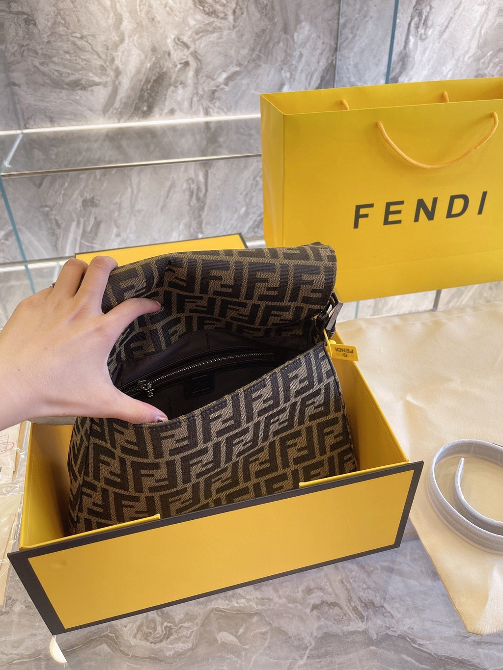 Luxury  Bags Fendi 201