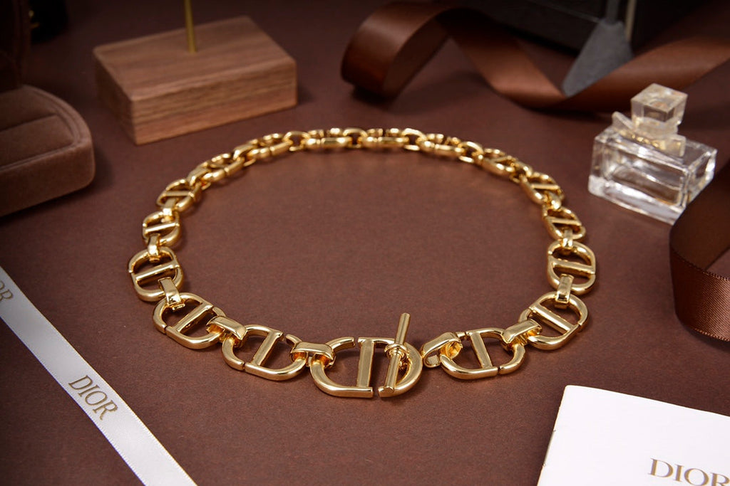 BG - Holiday Necklace dior014