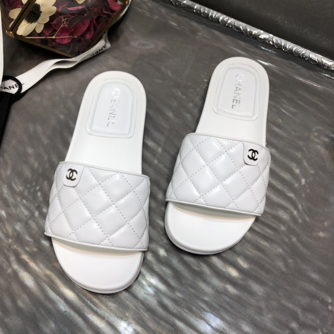 Chanel White Quilted Leather CC Flat Slides