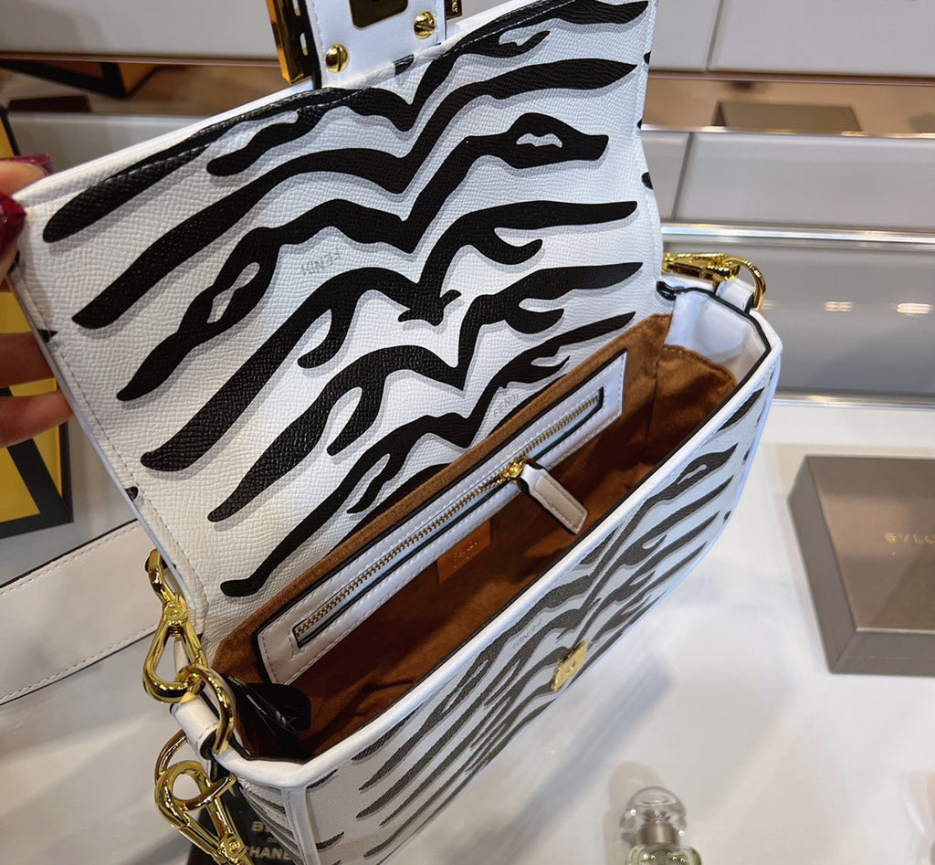 Luxury  Bags Fendi 243