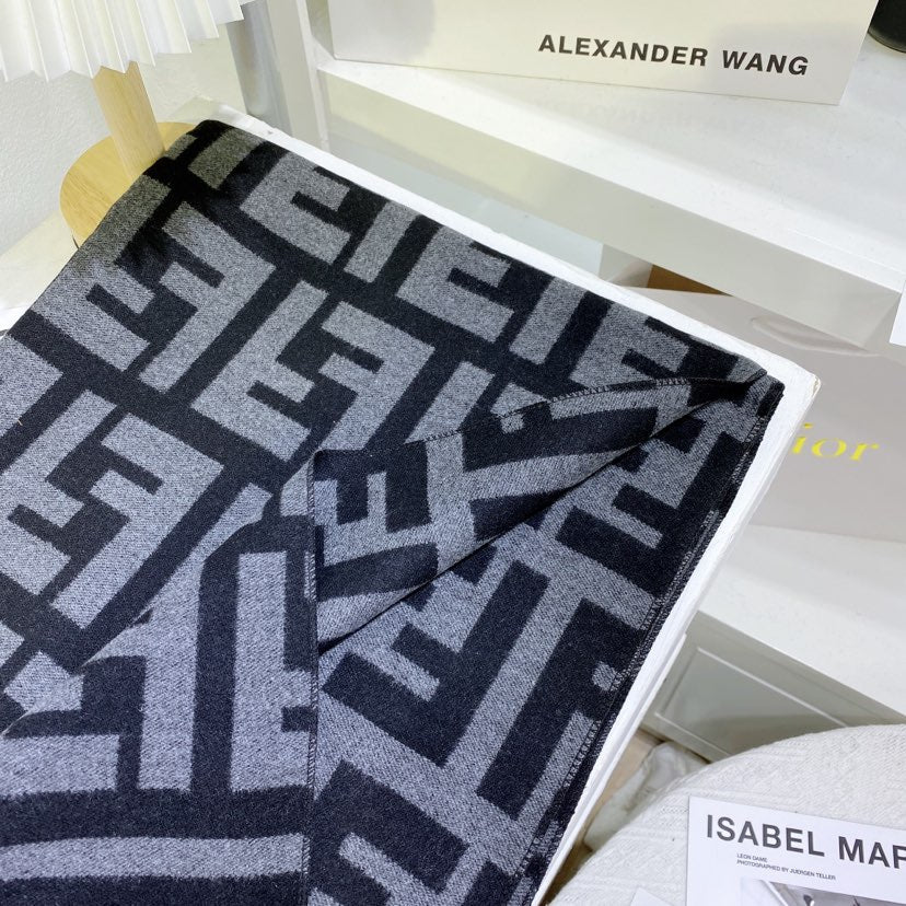 Luxury Fendi  Scarf 012