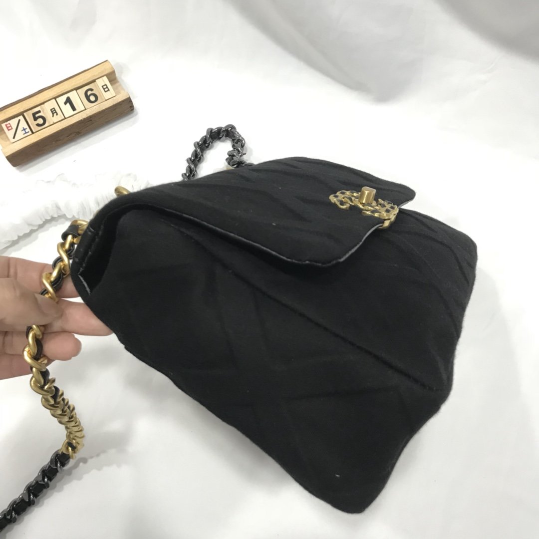 Designer Handbags Chanel 198