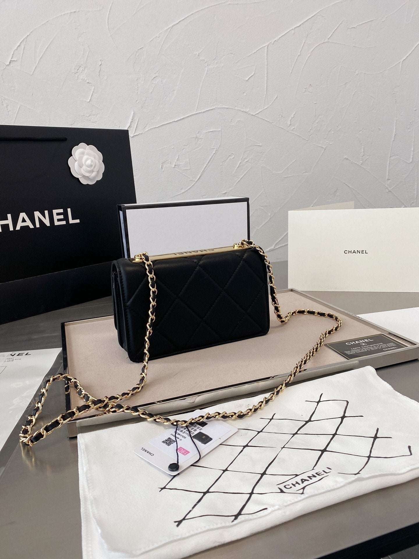 Designer Handbags Chanel 054