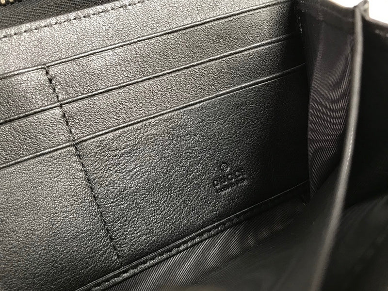 Gucci   Luxury Bags  913