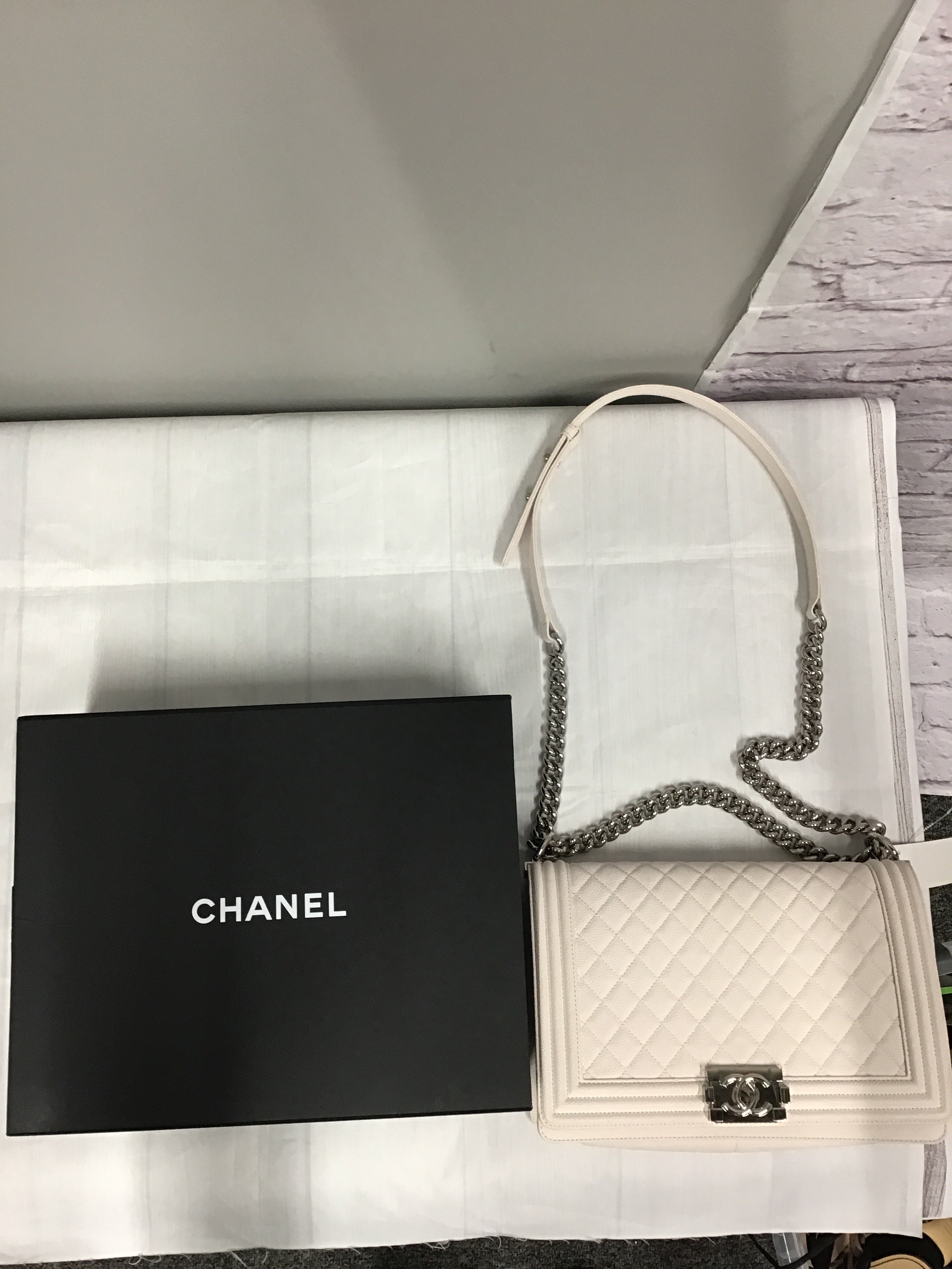 Handbag Luxury Designer By Chanel  Size: Medium