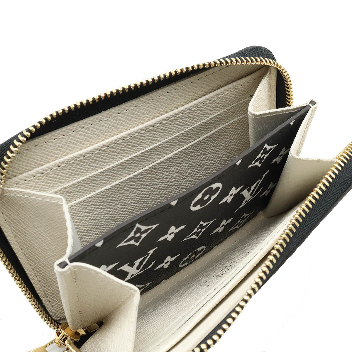 Louis Vuitton Louis Vuitton Monogram Jungle Zippy Coinpass Round Fassner Coincase Ivory M67879