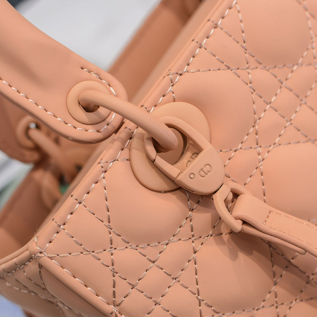 Designer Handbags dior 221