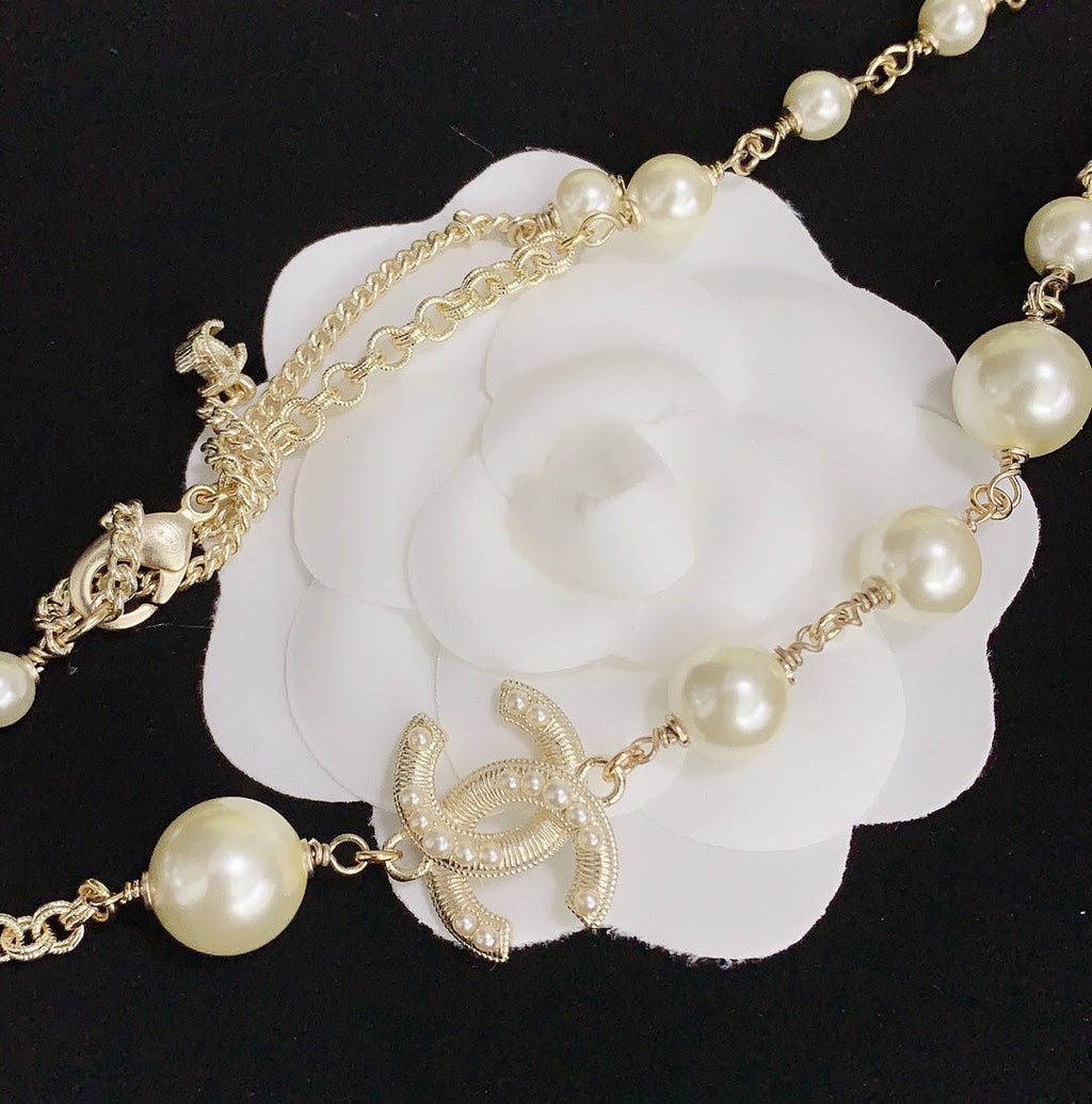 BG - Holiday Necklace chanel050