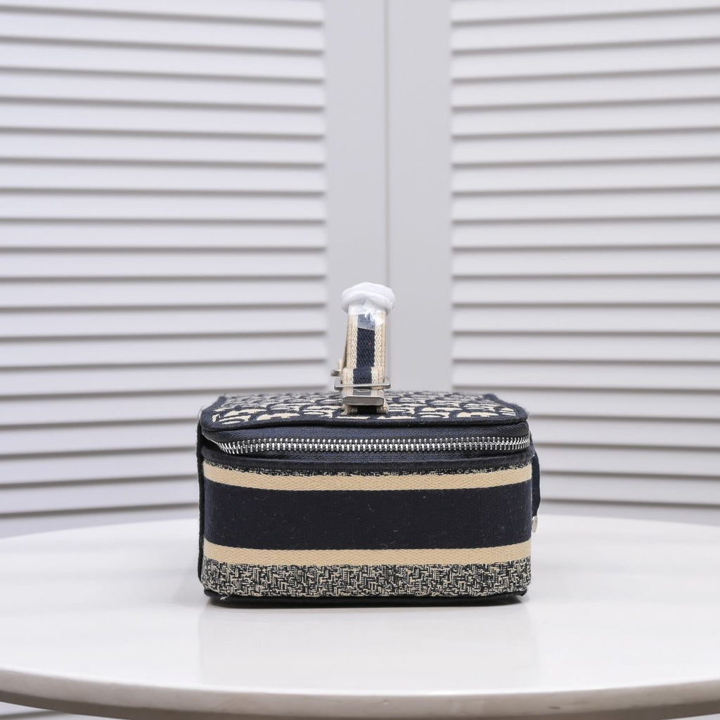 Designer Handbags dior 266