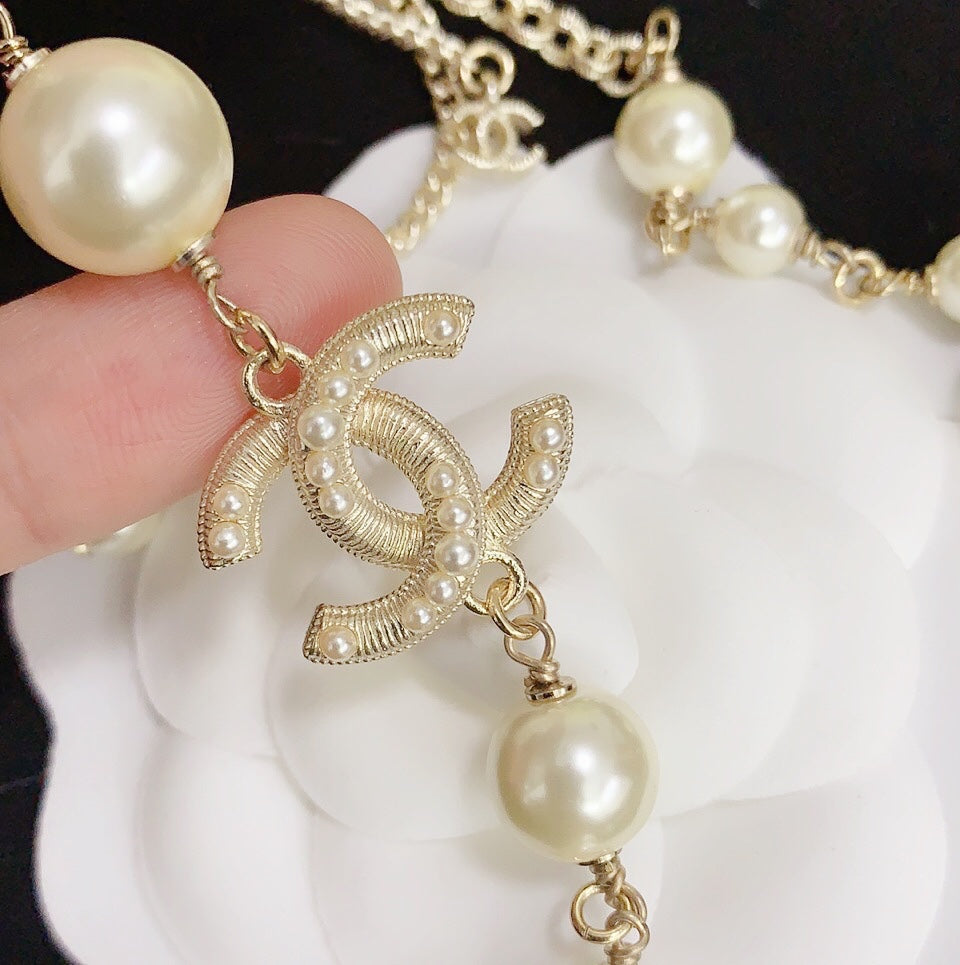 BG - Holiday Necklace chanel050