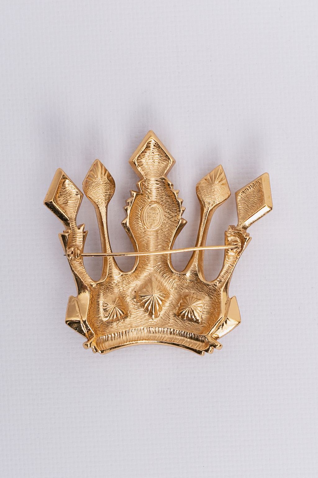 Broche couronne Dior
