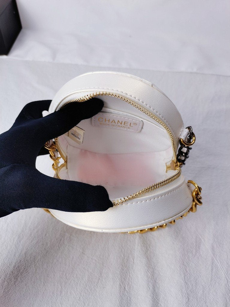 Designer Handbags Chanel 225