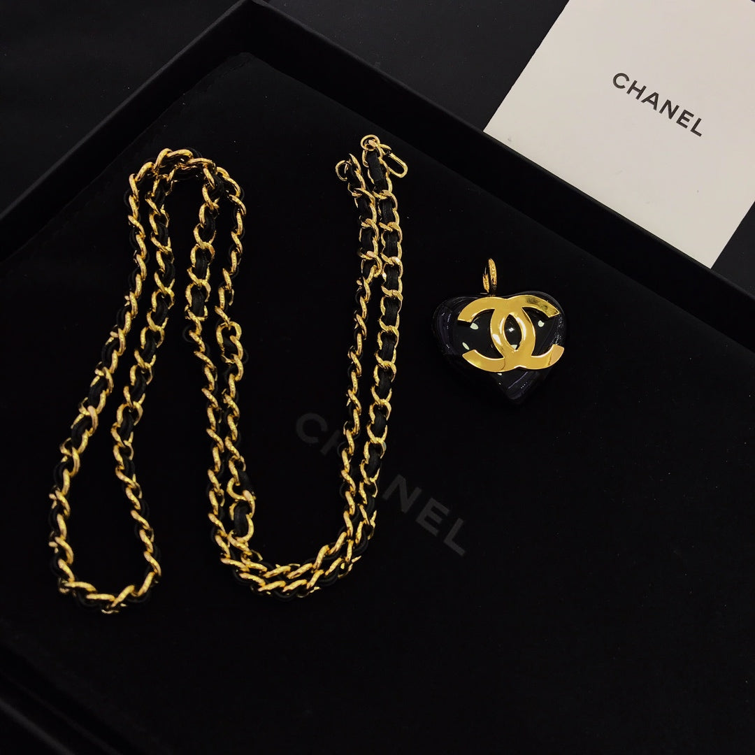 BG - Holiday Necklace chanel052
