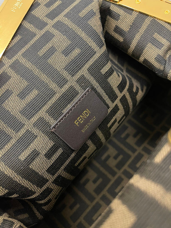 FDI - Bags District - 014