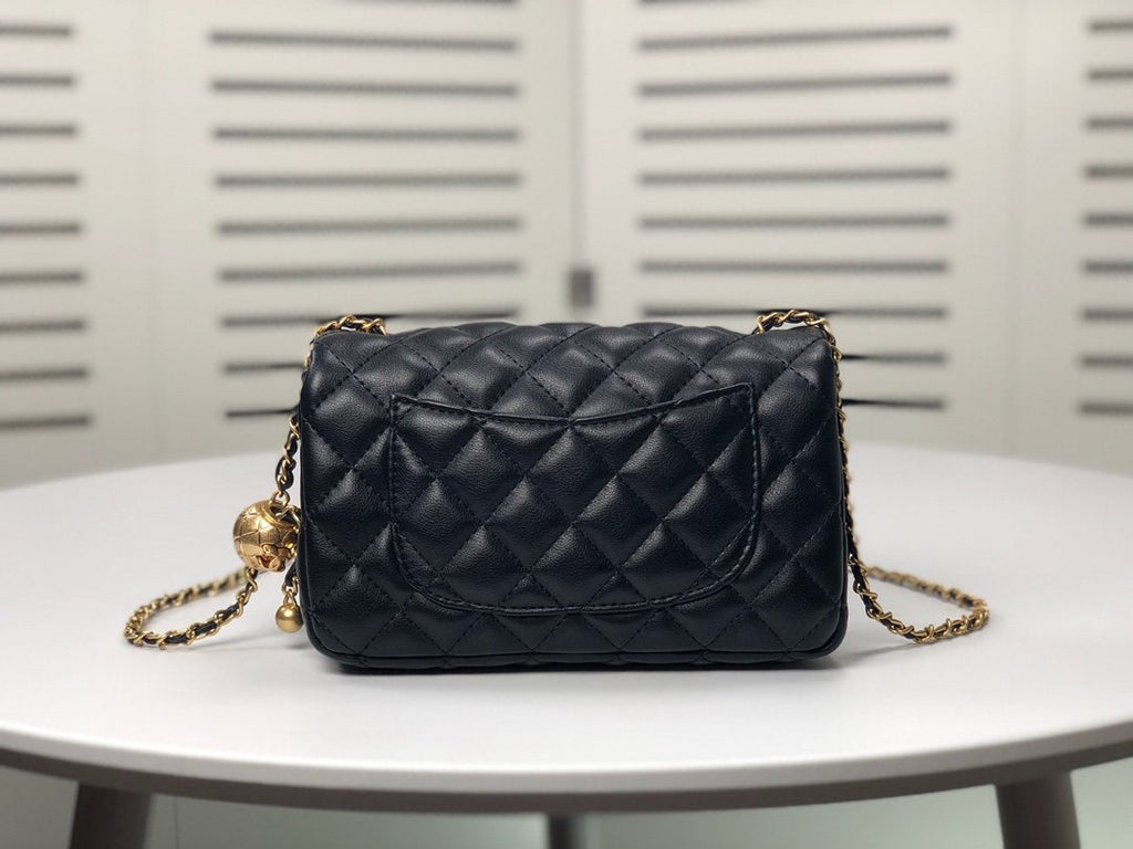 Designer Handbags Chanel 223