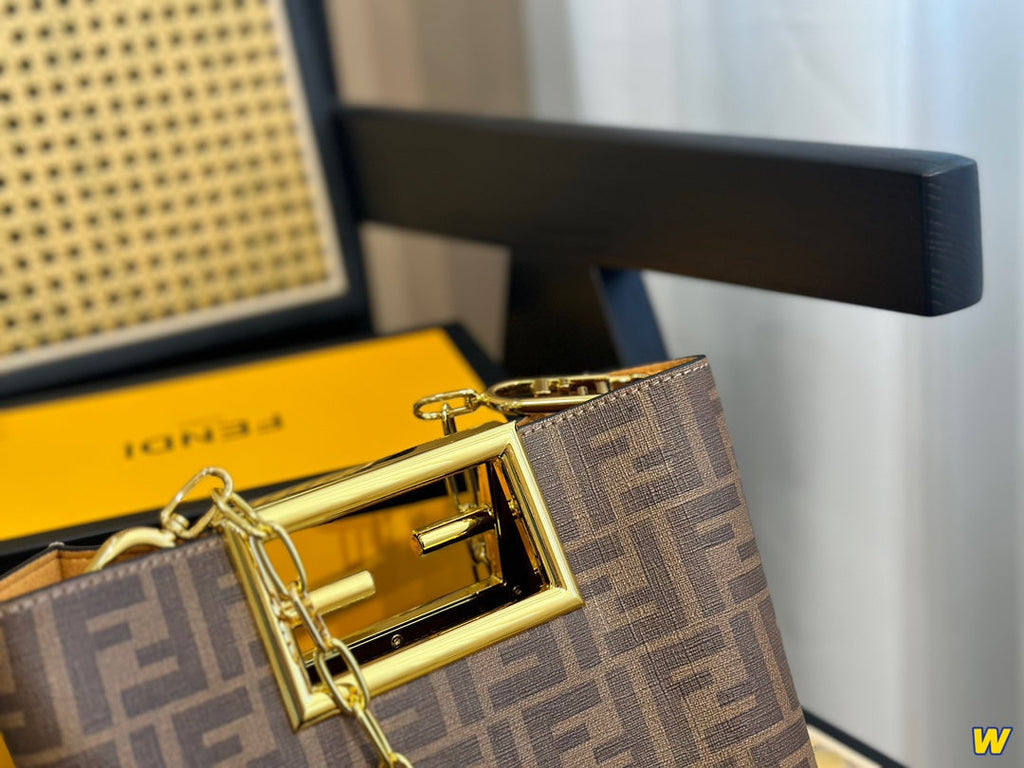 Luxury Bags Fendi 291