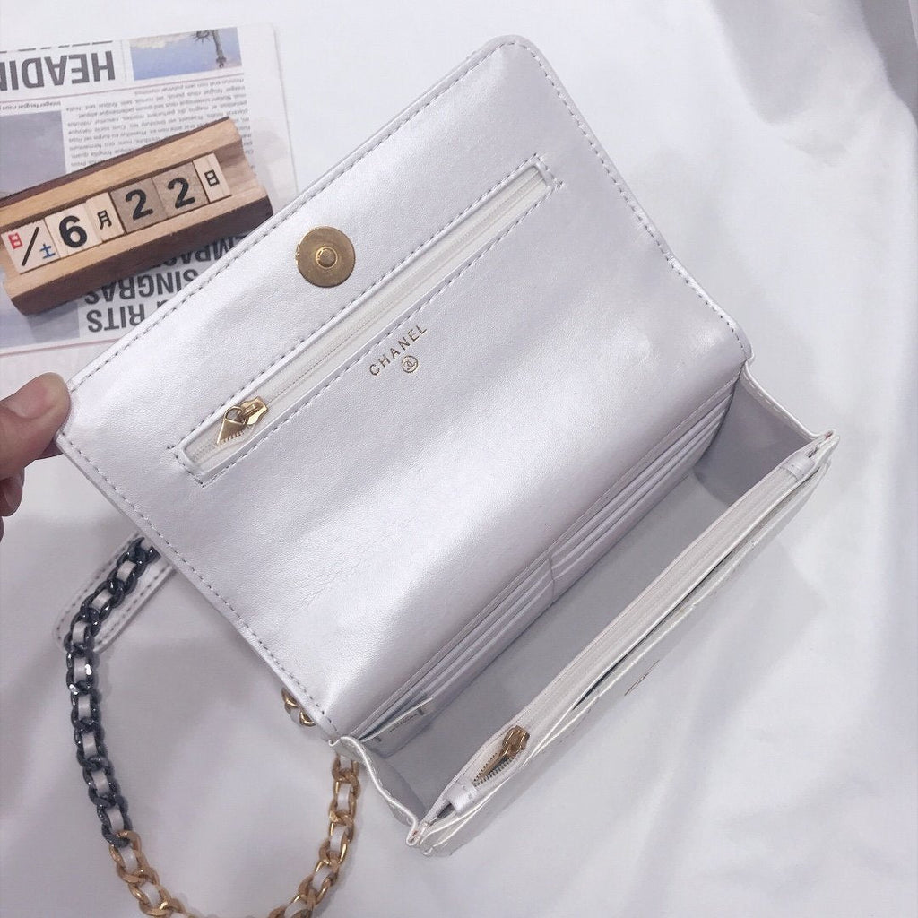 Designer Handbags Chanel 204