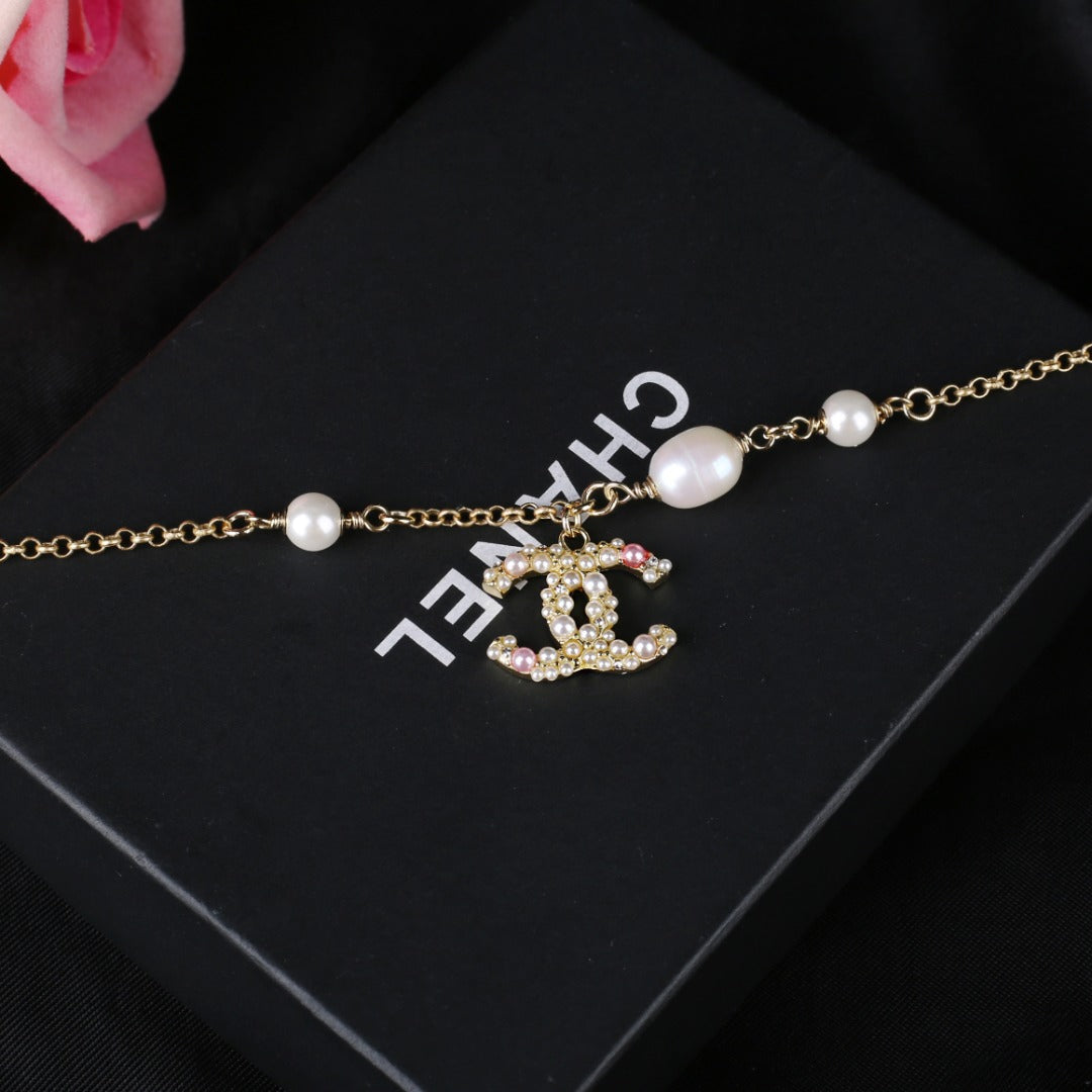 BG - Holiday Necklace chanel041