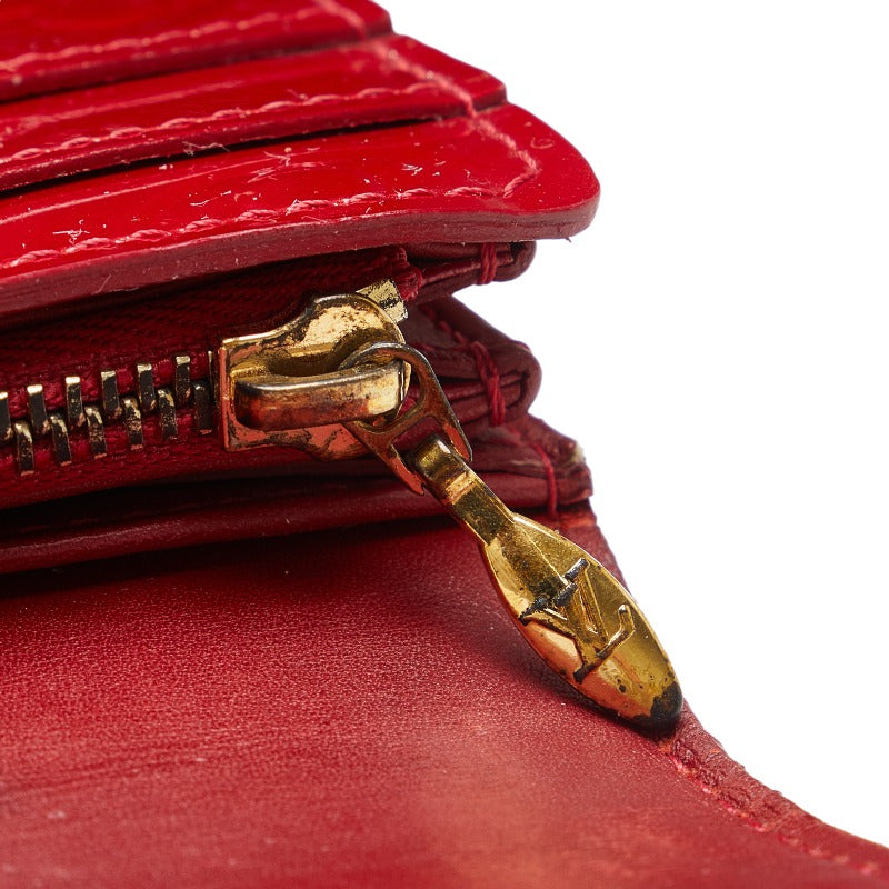 Louis Vuitton Sarah Long Wallet in Vernis Red M93530