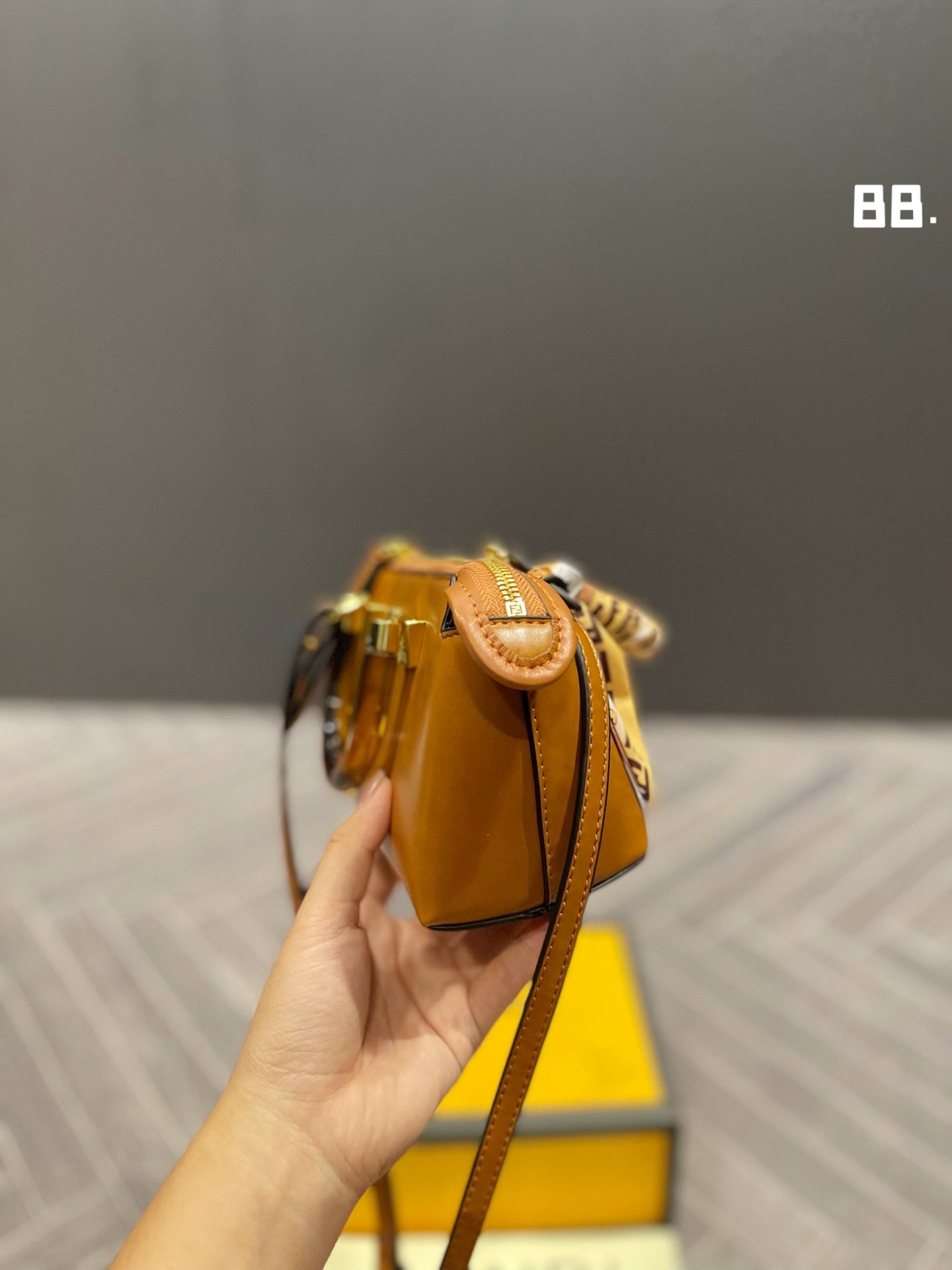 Luxury  Bags Fendi 270