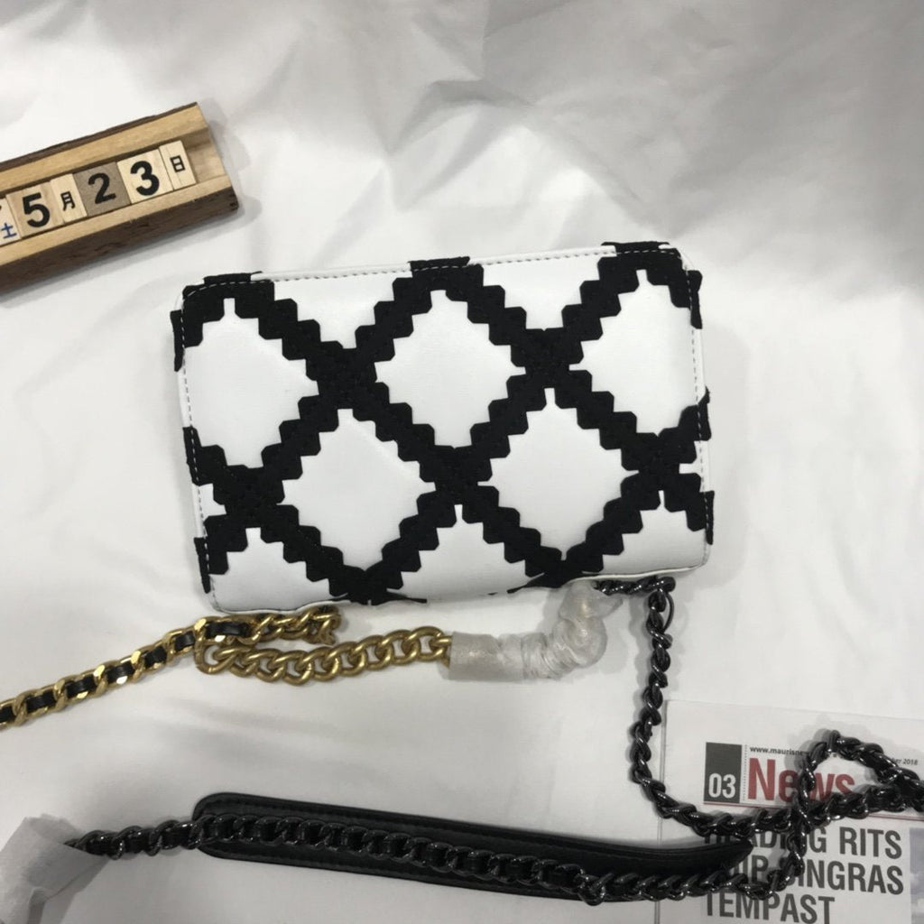 Designer Handbags Chanel 230