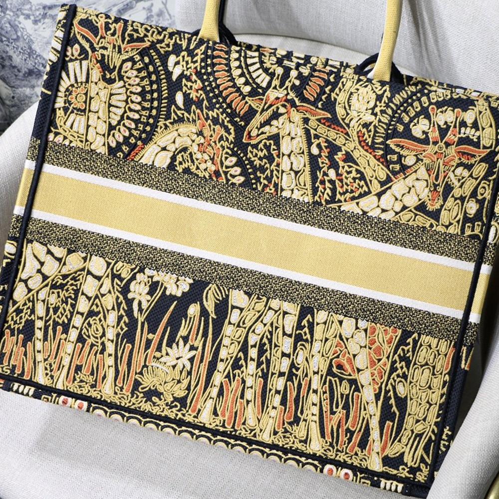 DIOR BOOK TOTE